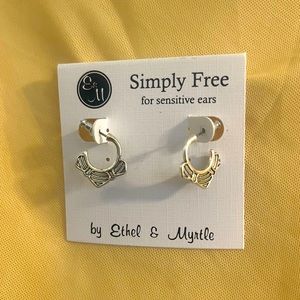 Brand New Simply Free Silver Hoop Style Earrings